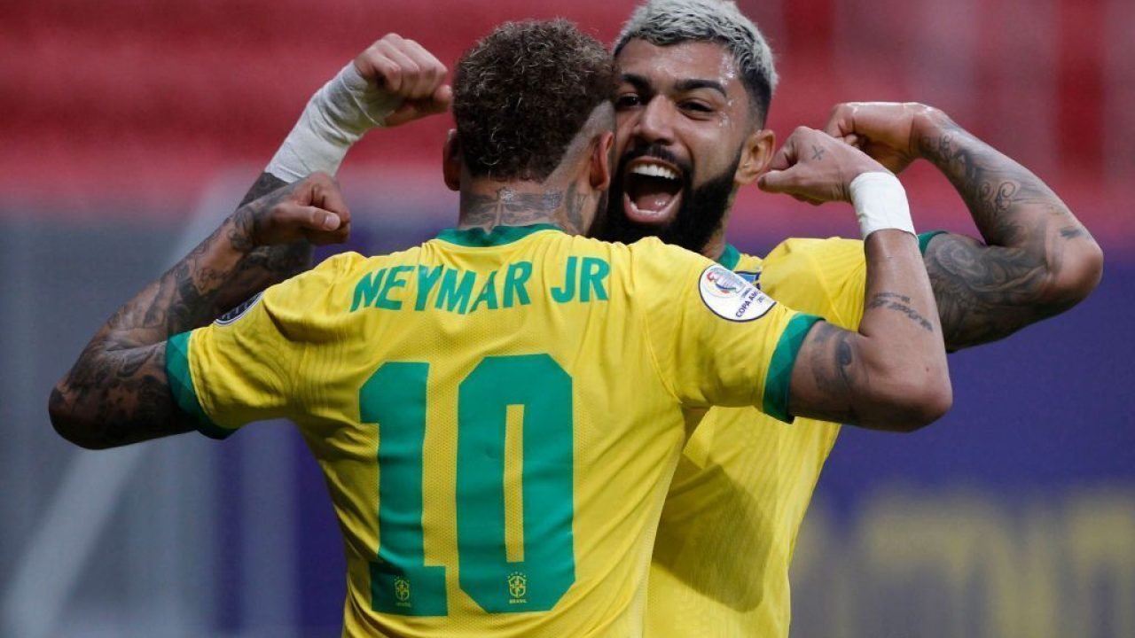 Gabigol retorna ao Santos após 8 anos