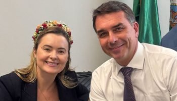 Julia-Zanatta-vice-Flavio-Bolsonaro