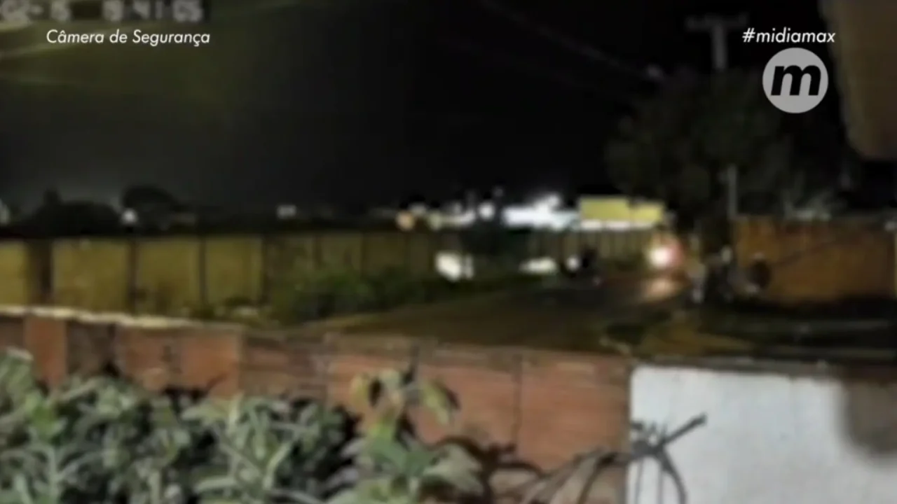 Foto: Paredes da casa ficaram com marcas de bala. (Foto: Fala Povo Midiamax)