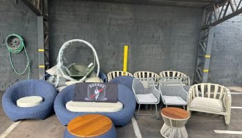 Móveis recuperados por equipe da Garras. — Foto: Móveis recuperados por equipe d