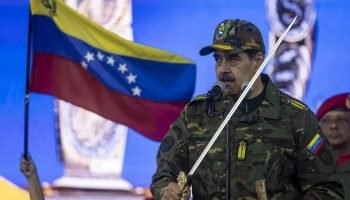 Venezuela fecha fronteira com o Brasil