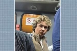 Mulher espanhola presa por injúria racial, em Guarulhos, pela Polícia Federal. —