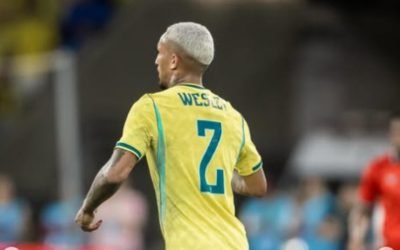 Jogador Wesley França com a camiseta 2 da seleção brasileira. — Foto: Jogador We