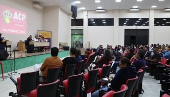 Professores-de-Campo-Grande-reunidos-em-assembleia-da-ACP-Madu-Livramento-Jornal-Midiamax-4