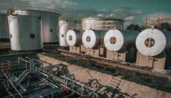 Indústria brasileira permanece estável em novembro