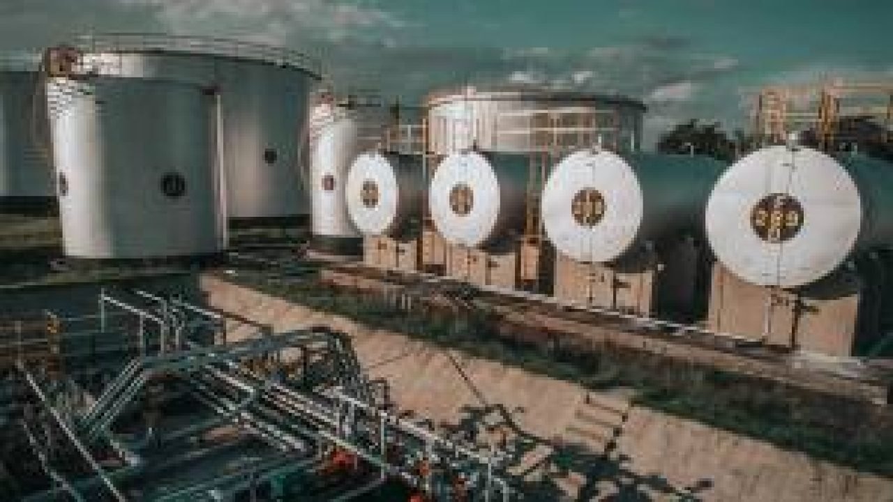 Indústria brasileira permanece estável em novembro