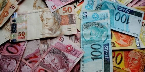 SNs8zB77-dinheiro-2-2