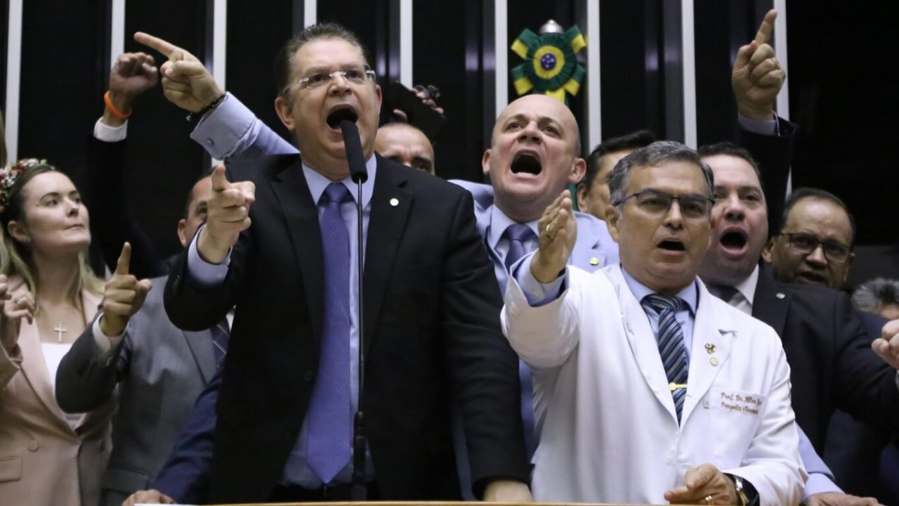Sostenes-Cavalcante-PL-Camara-PEC-da-Anistia