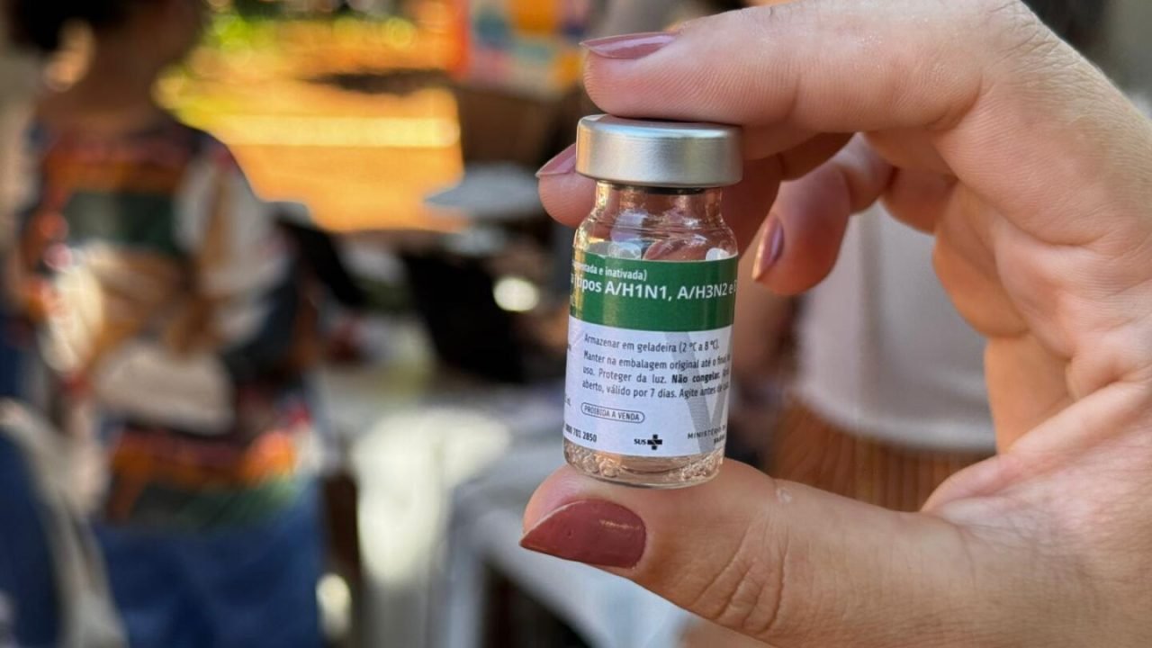 Vacina contra a gripe. — Foto: Vacina contra a gripe. (Leo de França, Jornal Mid