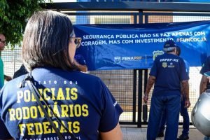 Foto: Manifestação PRF - Dinheiro para combater o crime organizado - Foto: Pietr