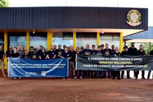 Foto: Mobilização da PRF e Policiais Penais Federais na BR-262, pela criação do