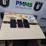 Itens roubados no estabelecimento — Foto: Itens roubados no estabelecimento - Fo