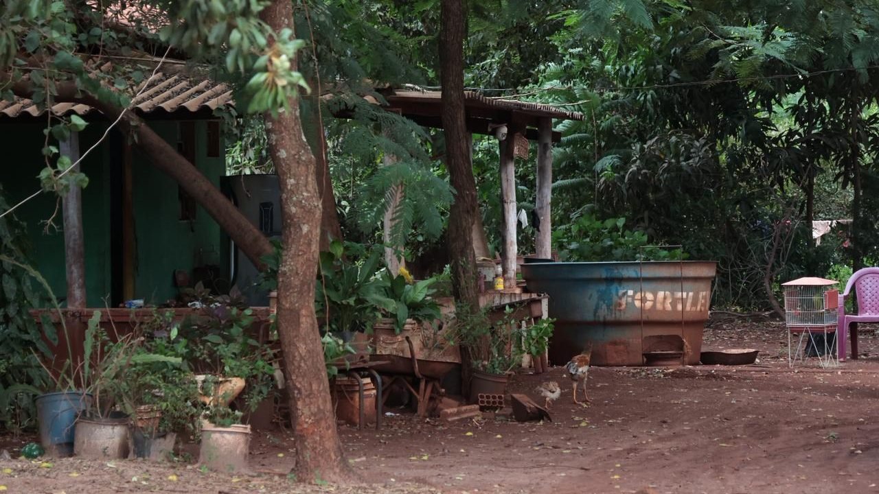 Caixas d'água abertas foram o estopim para a epidemia — Foto: Caixas d'água aber