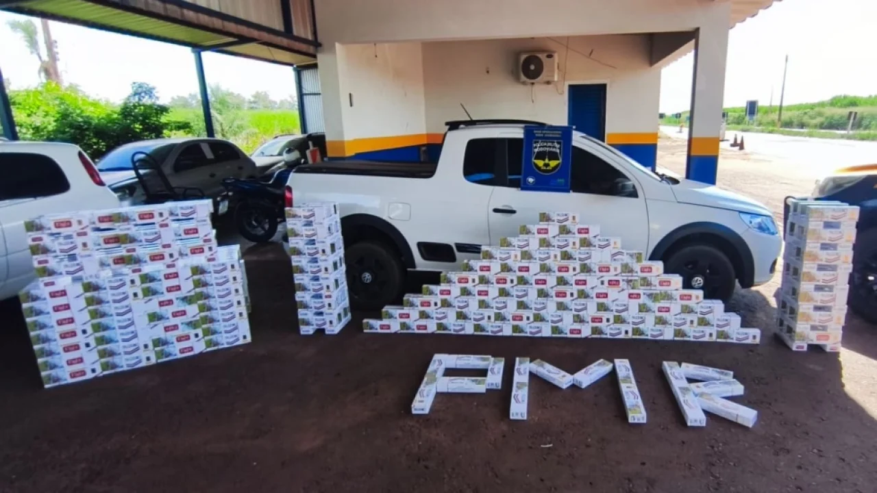 Foto: Carga de cigarros contrabandeados foi apreendida pela PMR durante fiscaliz
