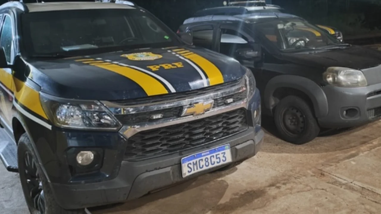 Foto: Veículo recuperado - Foto: Polícia Rodoviária Federal/Divulgação