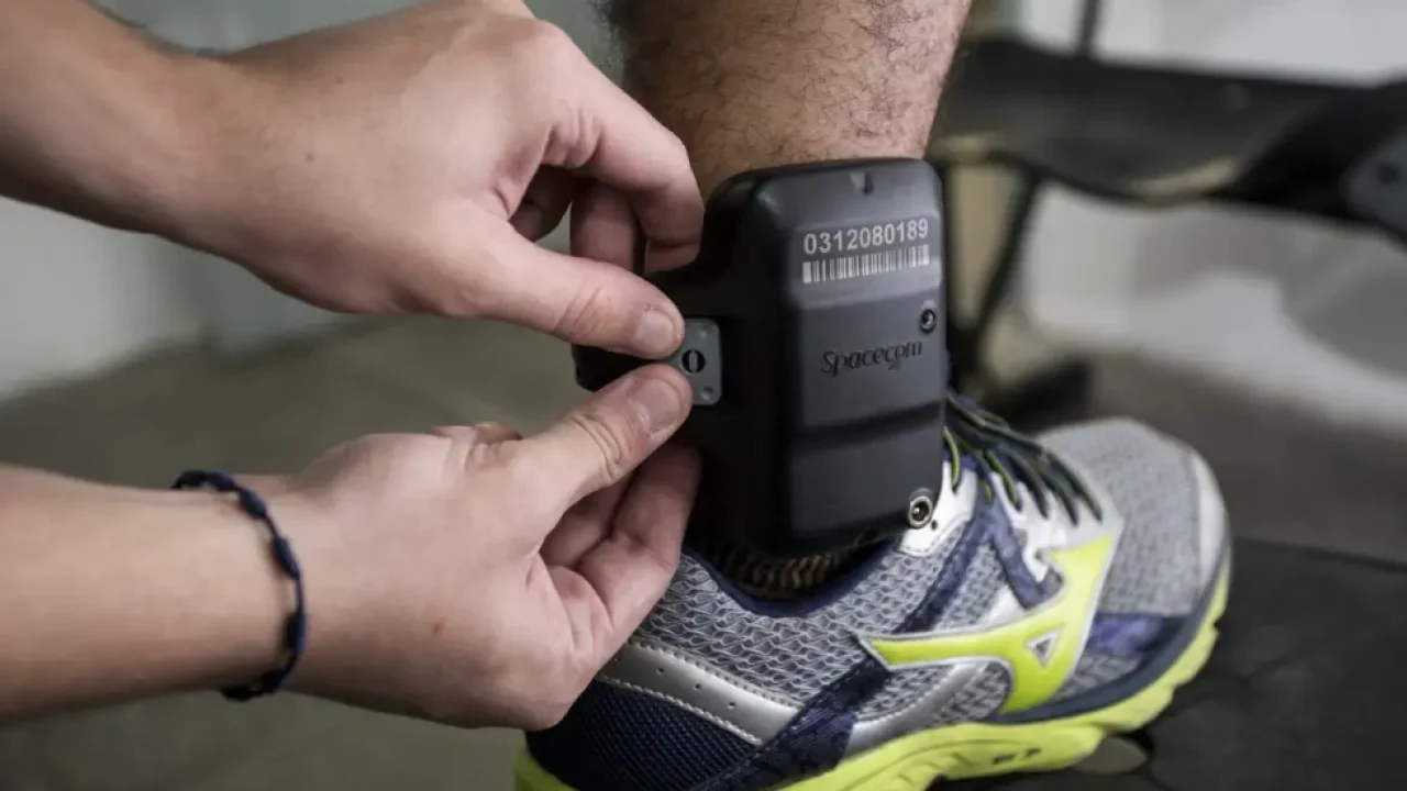 Tornozeleira eletrônica — Foto: Tornozeleira eletrônica - Foto: Tiago Stille/Gov