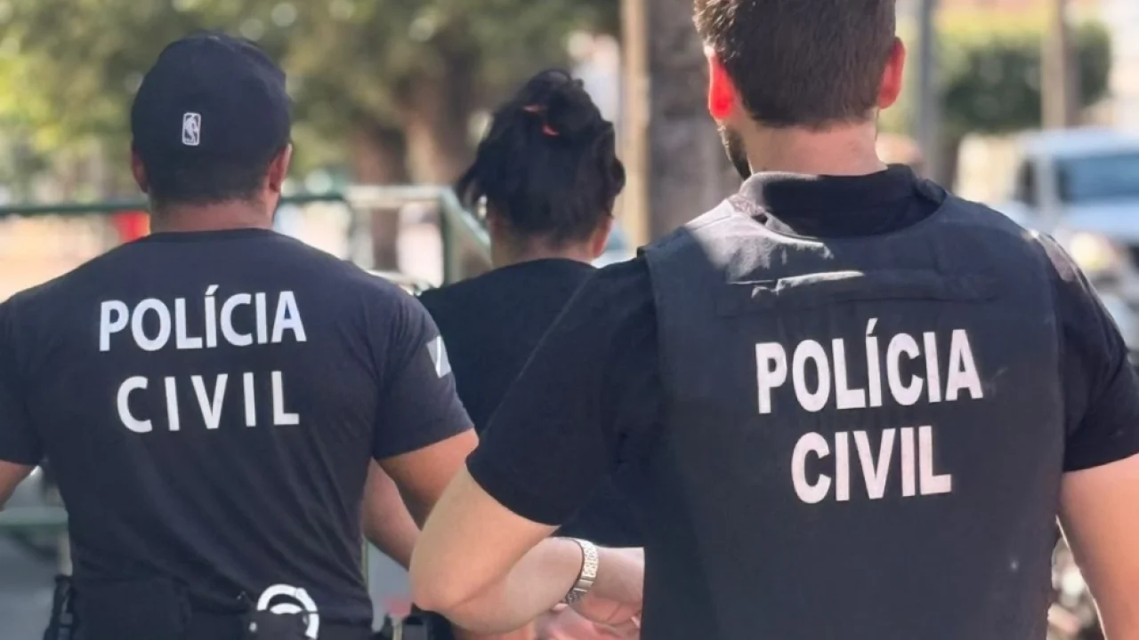 Mulher investigada por tráfico e extorsão foi presa pela SIG da Polícia Civil em