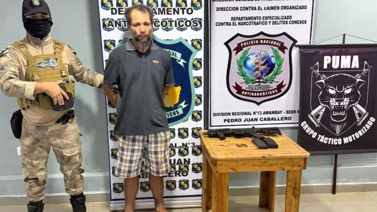 Foto: Ele estava preso no país vizinho desde o último sábado (11) (Polícia Nacio