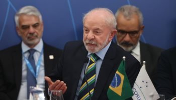 Advogado de Trump sugere medidas dos EUA caso Lula vete dosimetria
