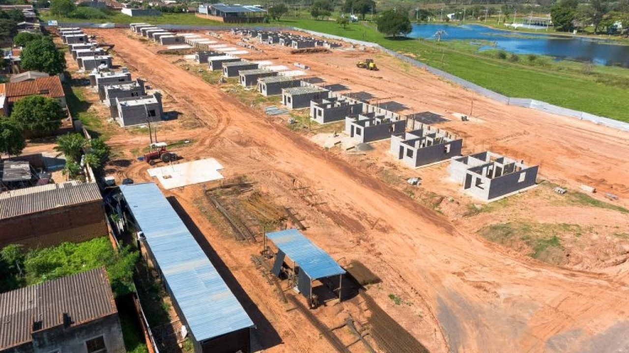 AGEHAB e Prefeitura realizam Seleção das Famílias para as 60 Casas do Interlagos