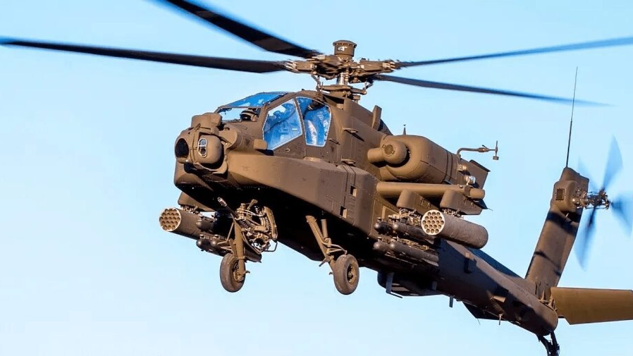 Os dois pilotos que estavam no veículo sobreviveram e não se feriram — Foto: Os