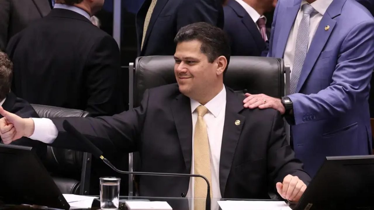 alcolumbre-senador-promulga-lei-da-dosimetria