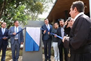 alems-inaugura-estacionamento-vertical