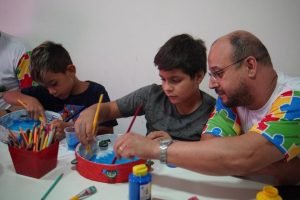 alems-intensifica-campanha-abril-azul