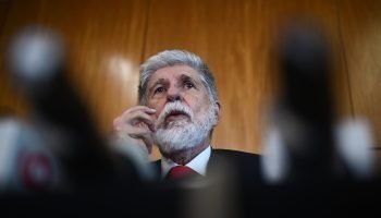 Celso Amorim critica captura de Maduro