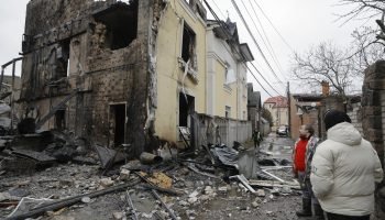 Rússia ataca Ucrânia e deixa mortos e feridos
