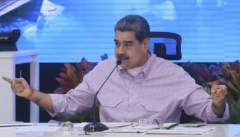 Venezuela prende cidadãos americanos em meio à pressão dos EUA