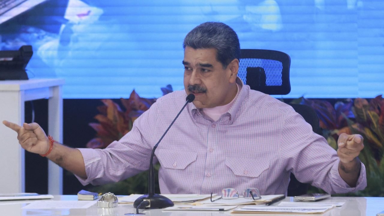 Venezuela prende cidadãos americanos em meio à pressão dos EUA