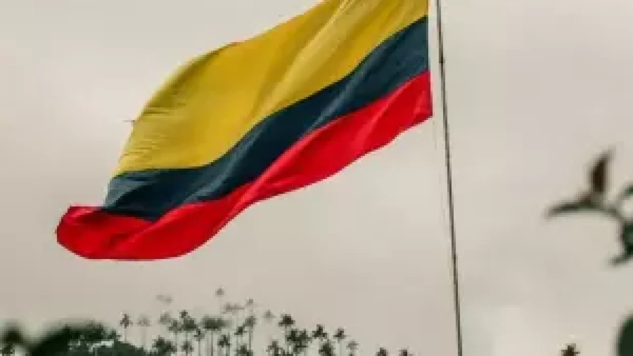 bandeira-colombia-e1765899446570