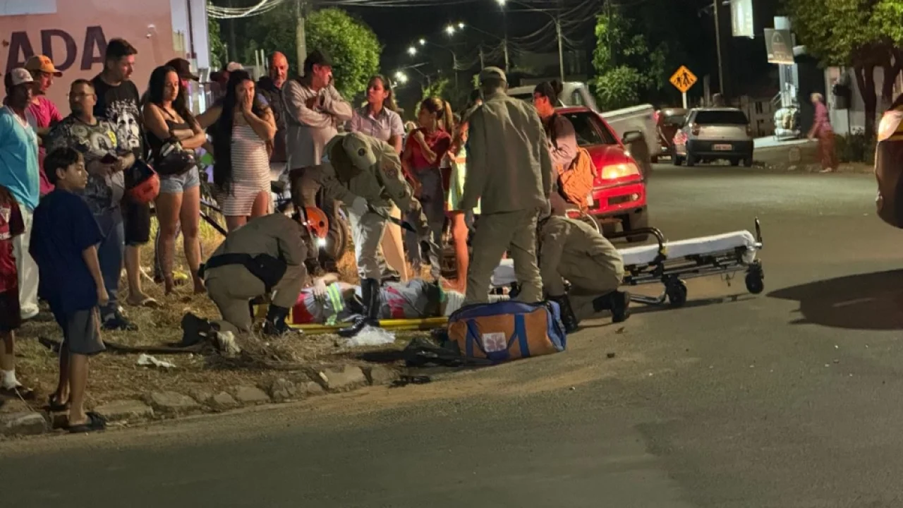 Motociclista ficou ferido após colisão no cruzamento das ruas Espírito Santo e S