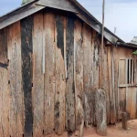 Foto: Moradia precária - Foto: Prefeitura de Nova Andradina