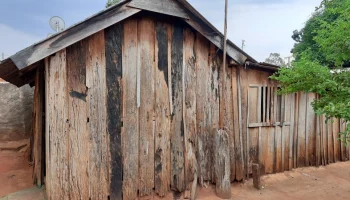 Foto: Moradia precária - Foto: Prefeitura de Nova Andradina