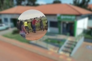 Instrutores brigaram por posição de cone em exame prático no Detran — Foto: Inst