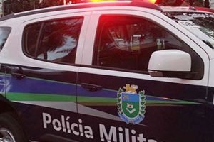 Polícia Militar prende condutor embriagado, com drogas e desacato em Naviraí