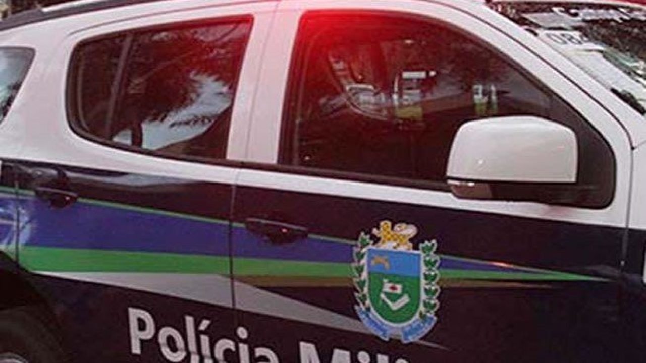 Polícia Militar prende condutor embriagado, com drogas e desacato em Naviraí