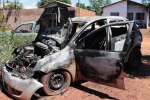 Carro ficou destruído no Bom Retiro. — Foto: Carro ficou destruído no Bom Retiro