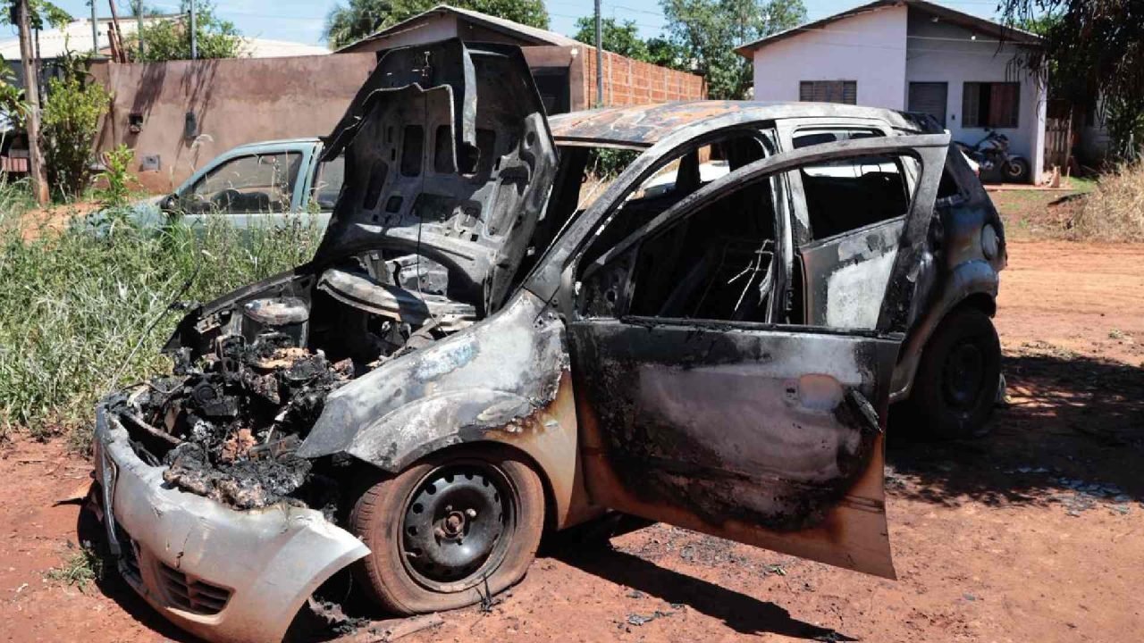 Carro ficou destruído no Bom Retiro. — Foto: Carro ficou destruído no Bom Retiro