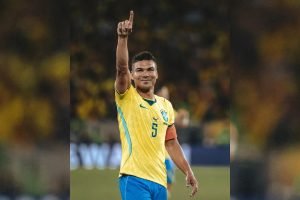 Casemiro foi titular em 2022 e deve se manter na estreia de 2026. — Foto: Casemi