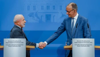 Lula e Merz criticam guerra no Oriente Médio e ameaças contra Cuba — Foto: Lula