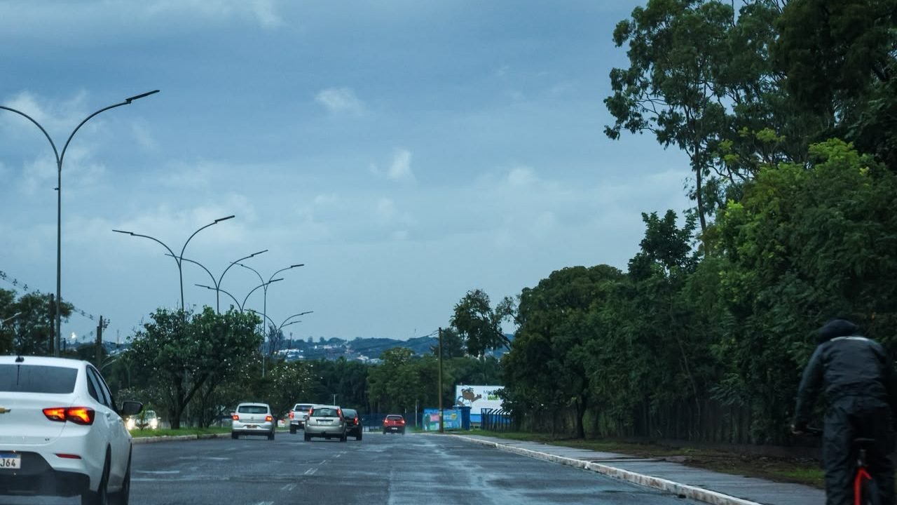 chuva-frio-tempo-Pietra-Dorneles-Jornal-Midiamax-14