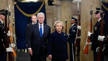 Bill e Hillary Clinton recusam testemunhar sobre caso Epstein