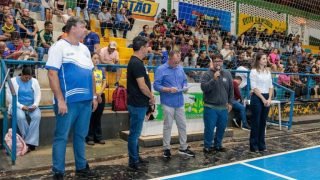 Com 700 inscritos, 25ª Copa Cidade de Futsal de Base é aberta em Naviraí — Foto:
