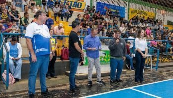 Com 700 inscritos, 25ª Copa Cidade de Futsal de Base é aberta em Naviraí — Foto: