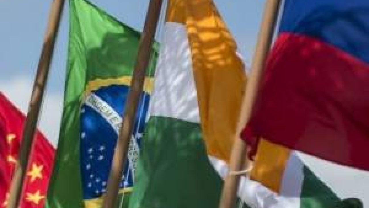 Brics Reduzem Estoque de Títulos do Tesouro Americano