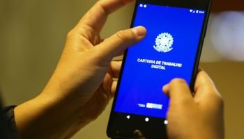 IBGE reduz desemprego para 5,2%