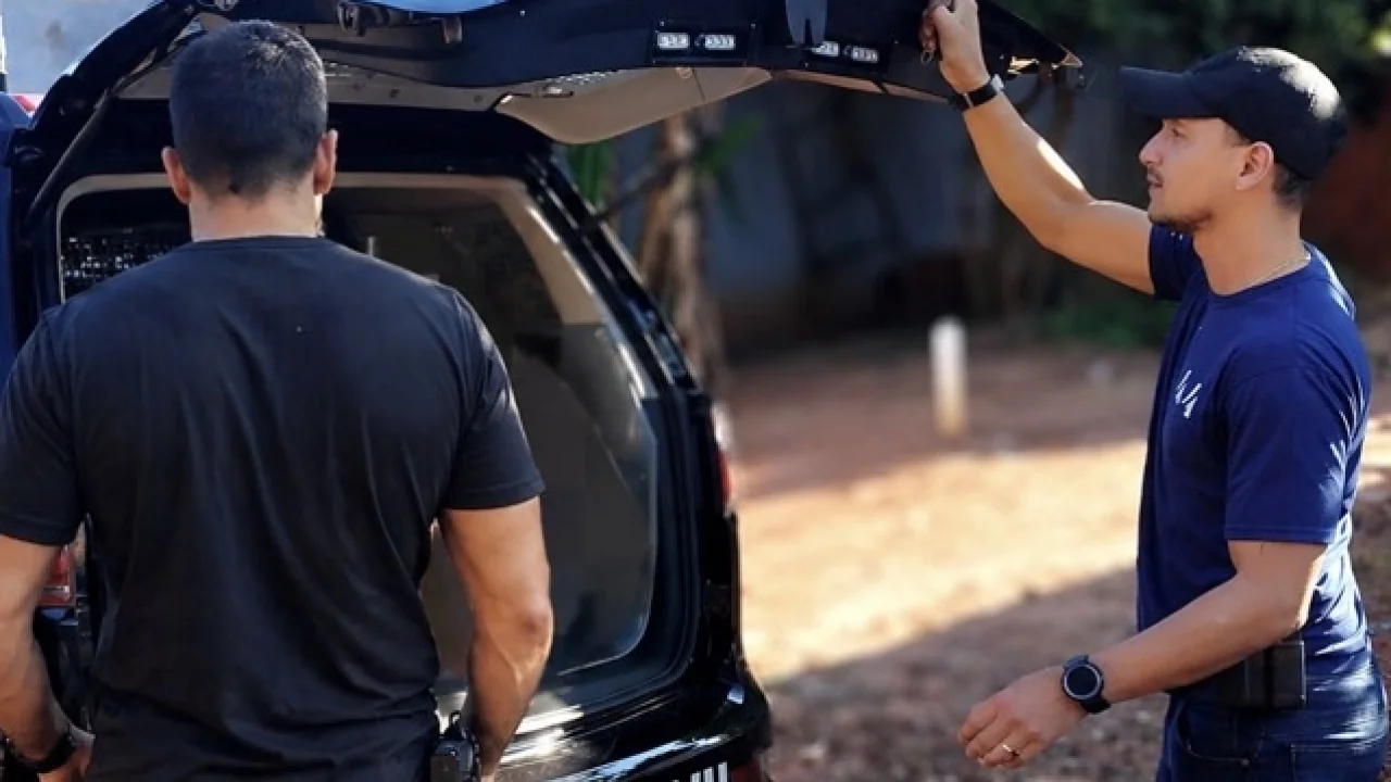 Momento da prisão do suspeito - Foto: Polícia Civil/Divulgação